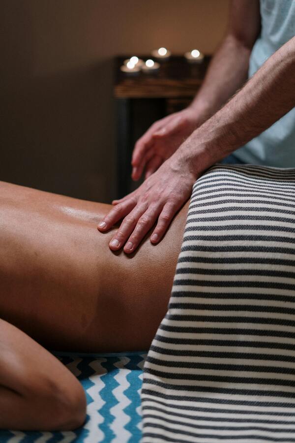Unknotting Back Pain: The Power of Deep Tissue Massage